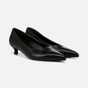 Naturalizer • NWT $160 Black Leather Kitten Heel Pumps